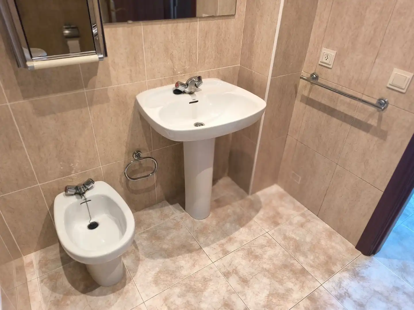 Badezimmer von Wohnung zum Verkauf in Blanes mit Möbliert und Balkon