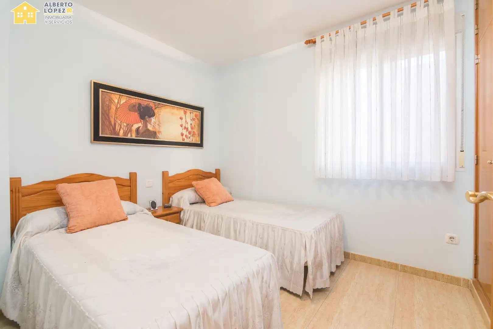 Habitación de Apartamento en venta en Alicante / Alacant con Aire acondicionado, Calefacción y Piscina comunitaria
