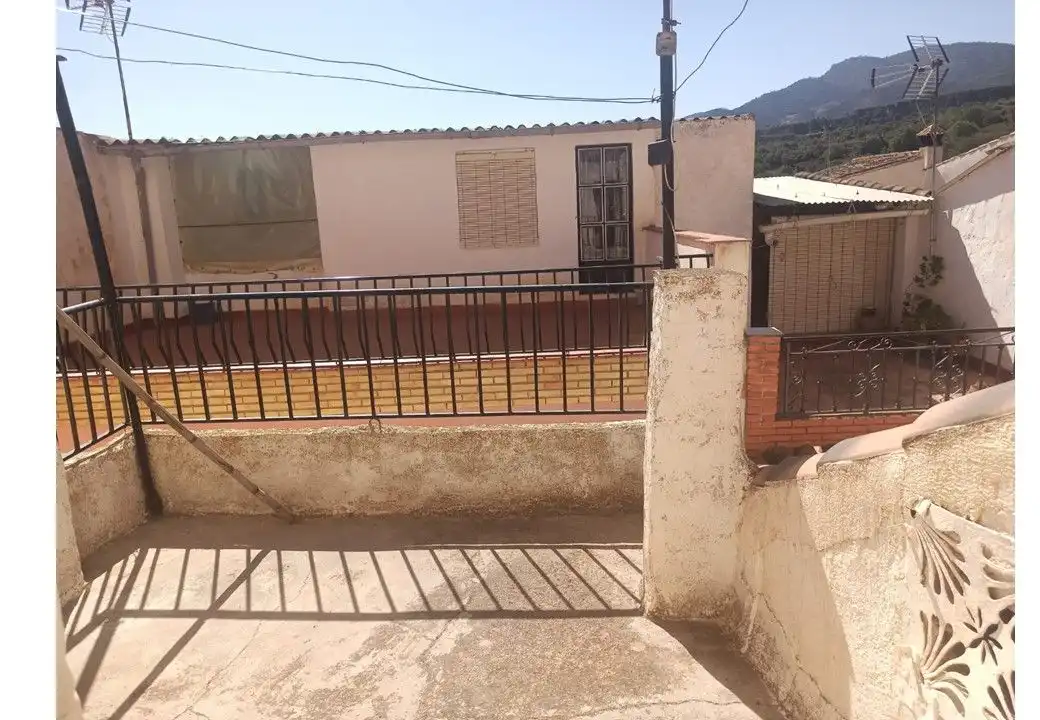 Vista exterior de Casa o chalet en venta en Albuñuelas con Terraza