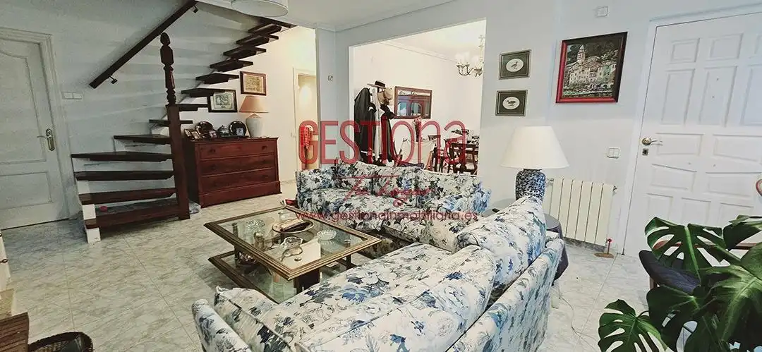 Sala de estar de Casa o chalet en venta en Solórzano con Jardín privado, Amueblado y Alarma