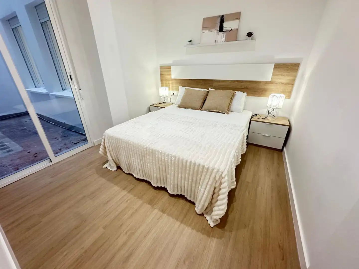 Habitación de Piso en venta en Castellón de la Plana / Castelló de la Plana con Terraza y Amueblado