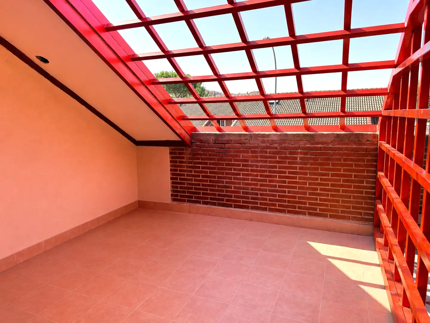 Casa aparellada amb piscina en venda a Calle Isla de la Toja, imagen 3