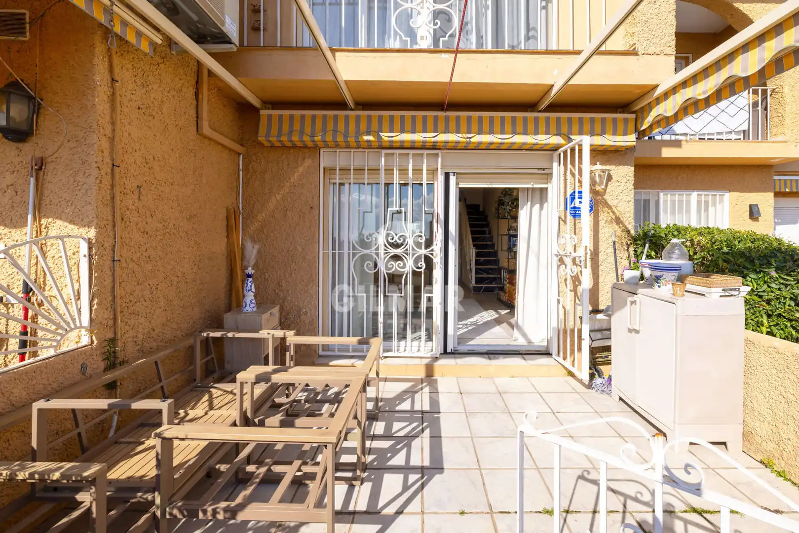 Terrasse von Einfamilien-Reihenhaus zum Verkauf in Estepona