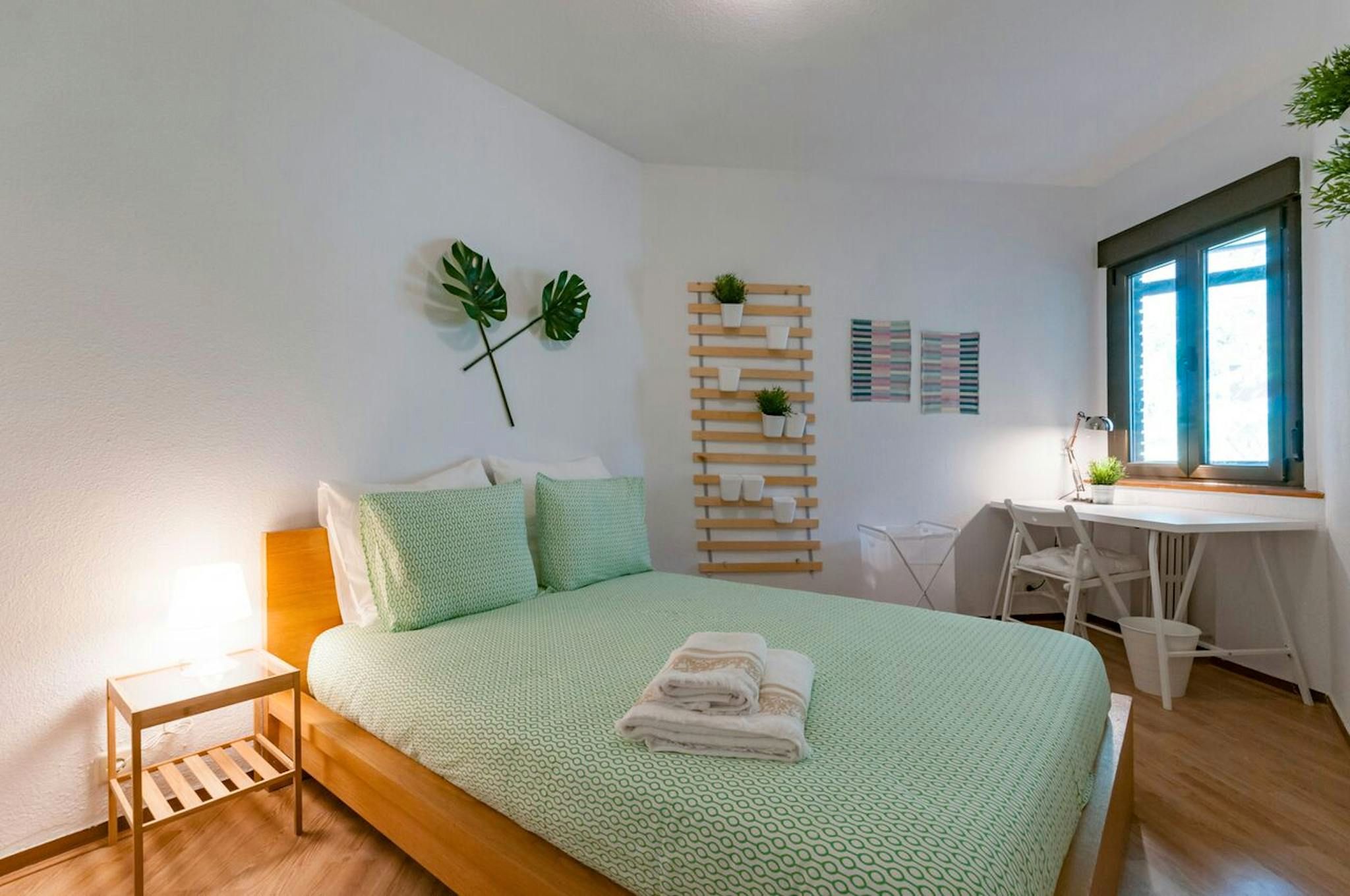 Dormitori de Pis de lloguer en  Madrid Capital amb Calefacció, Moblat i Rentadora