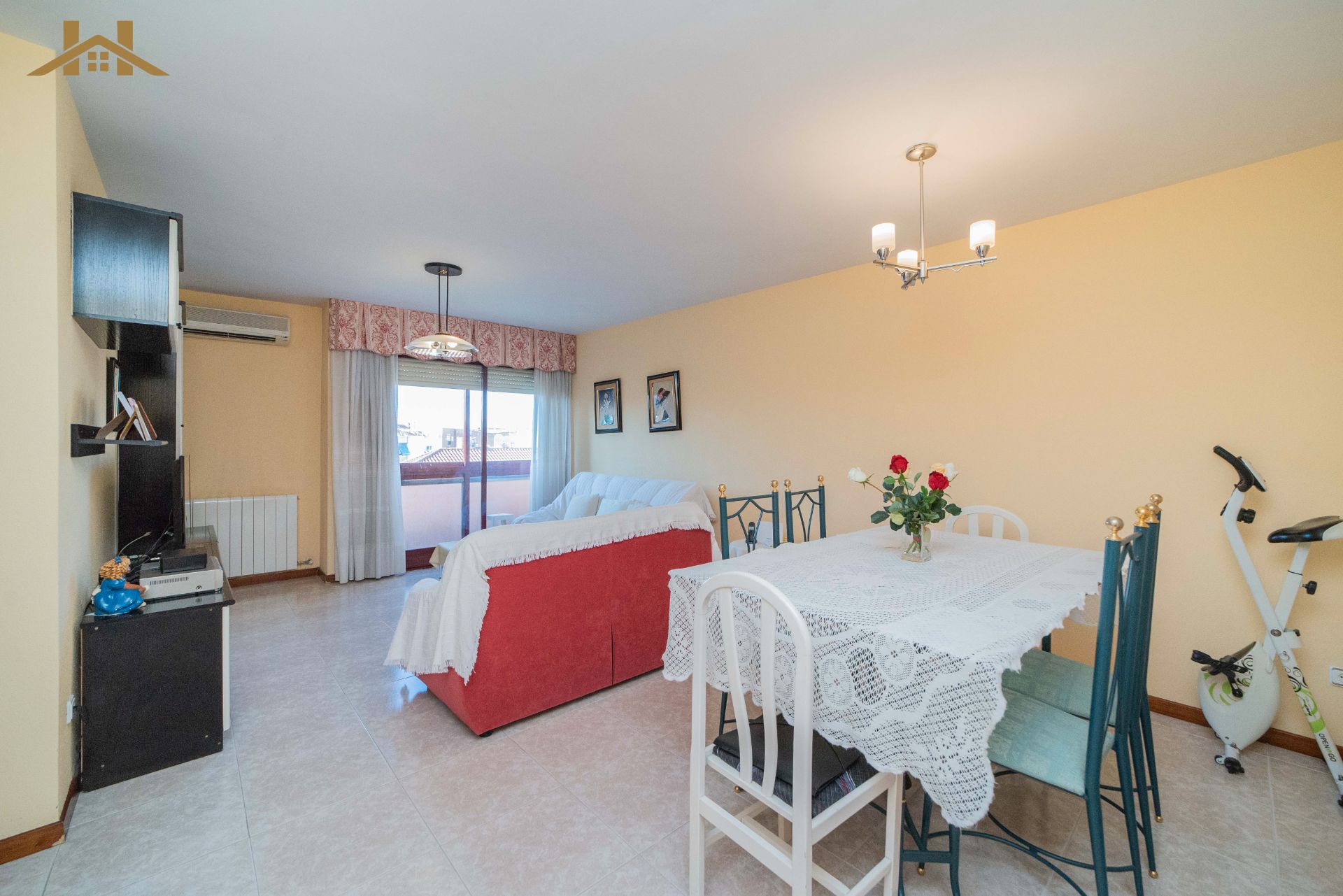 Bedroom of Flat for sale in Fuenlabrada  with Air Conditioner, Heating and Balcony