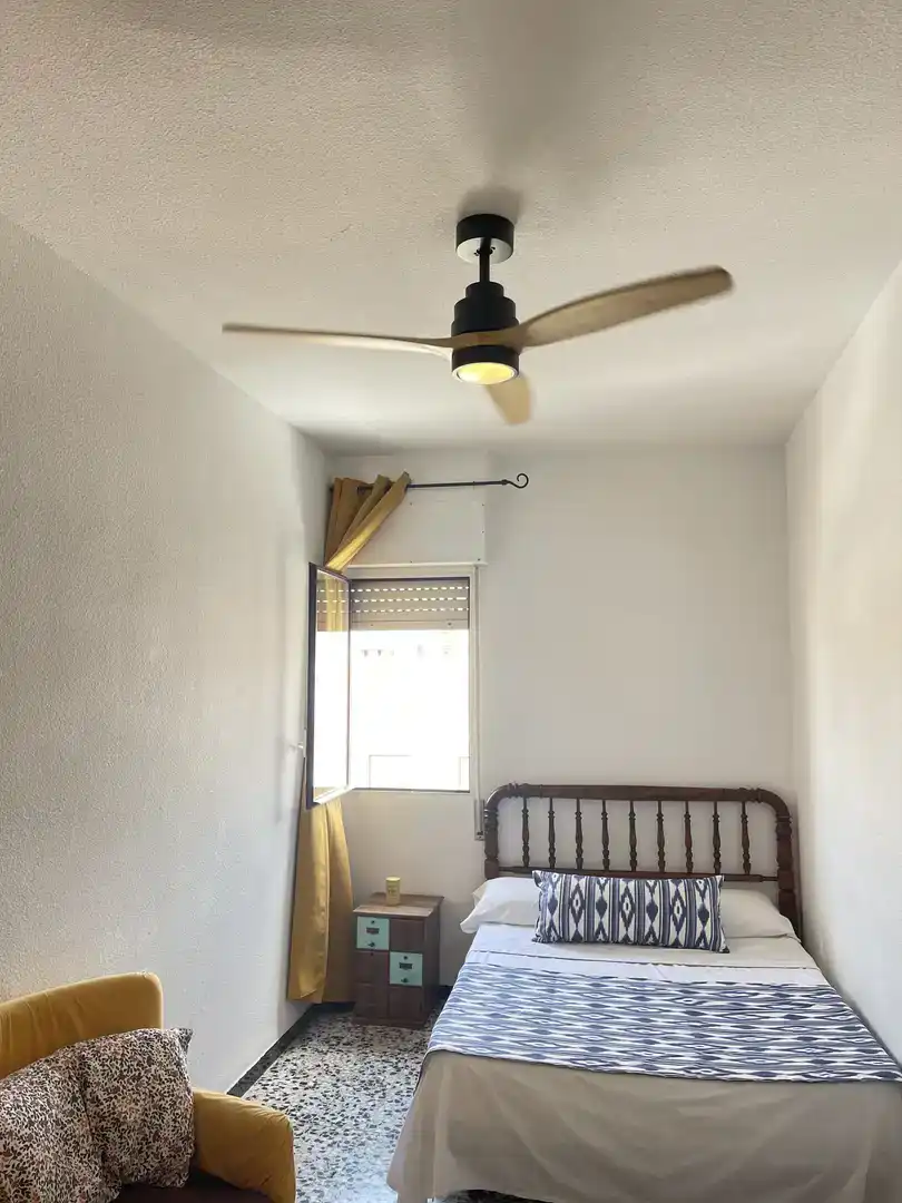 Habitación de Piso de alquiler en Águilas con Amueblado y Balcón