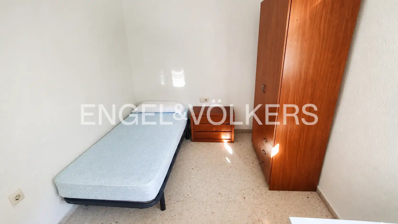 Flat for rent in Valencia  with Heating, Furnished and Balcony