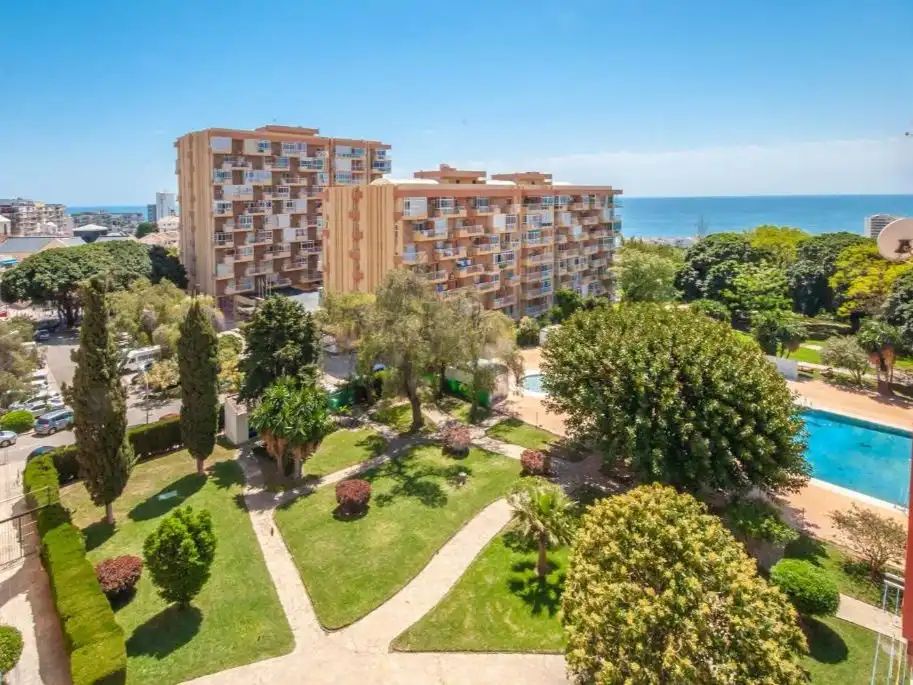 Außenansicht von Büro zur Miete in Benalmádena mit Klimaanlage, Möbliert und Balkon