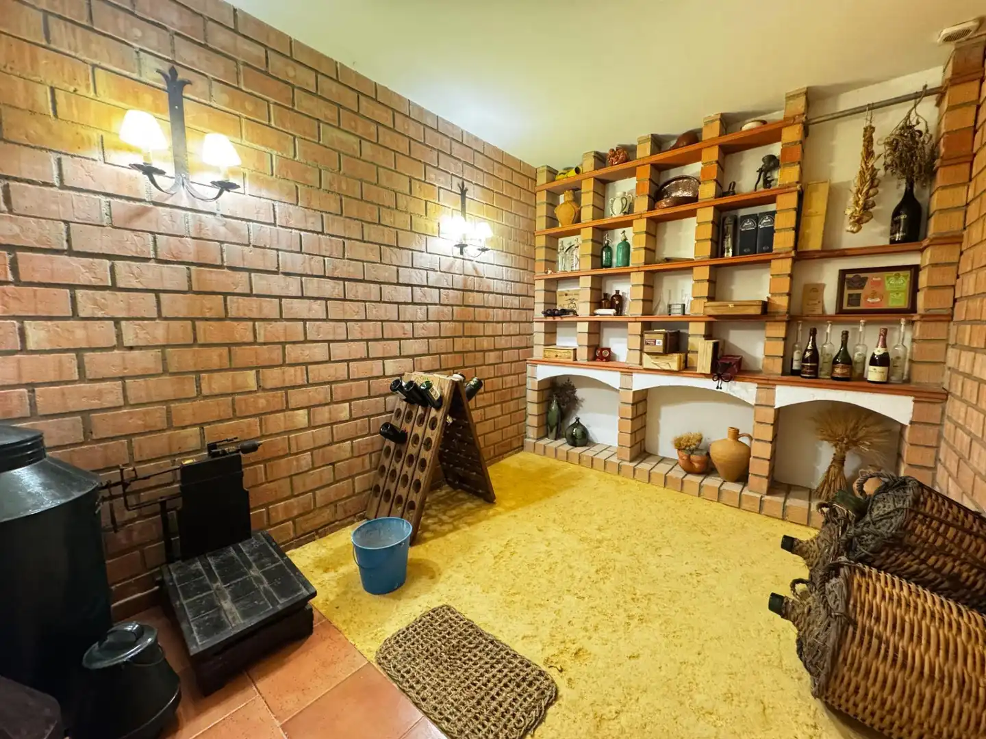 Houses for sale in Córdoba  with Air Conditioner, Private garden and Terrace