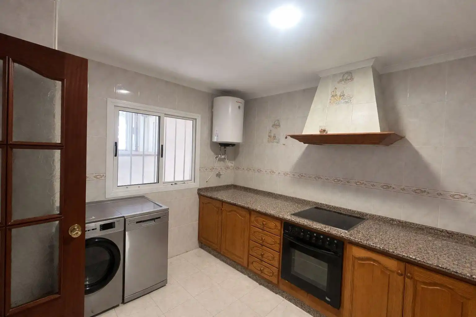 Cuina de Casa o xalet en venda en El Puerto de Santa María amb Aire condicionat i Traster