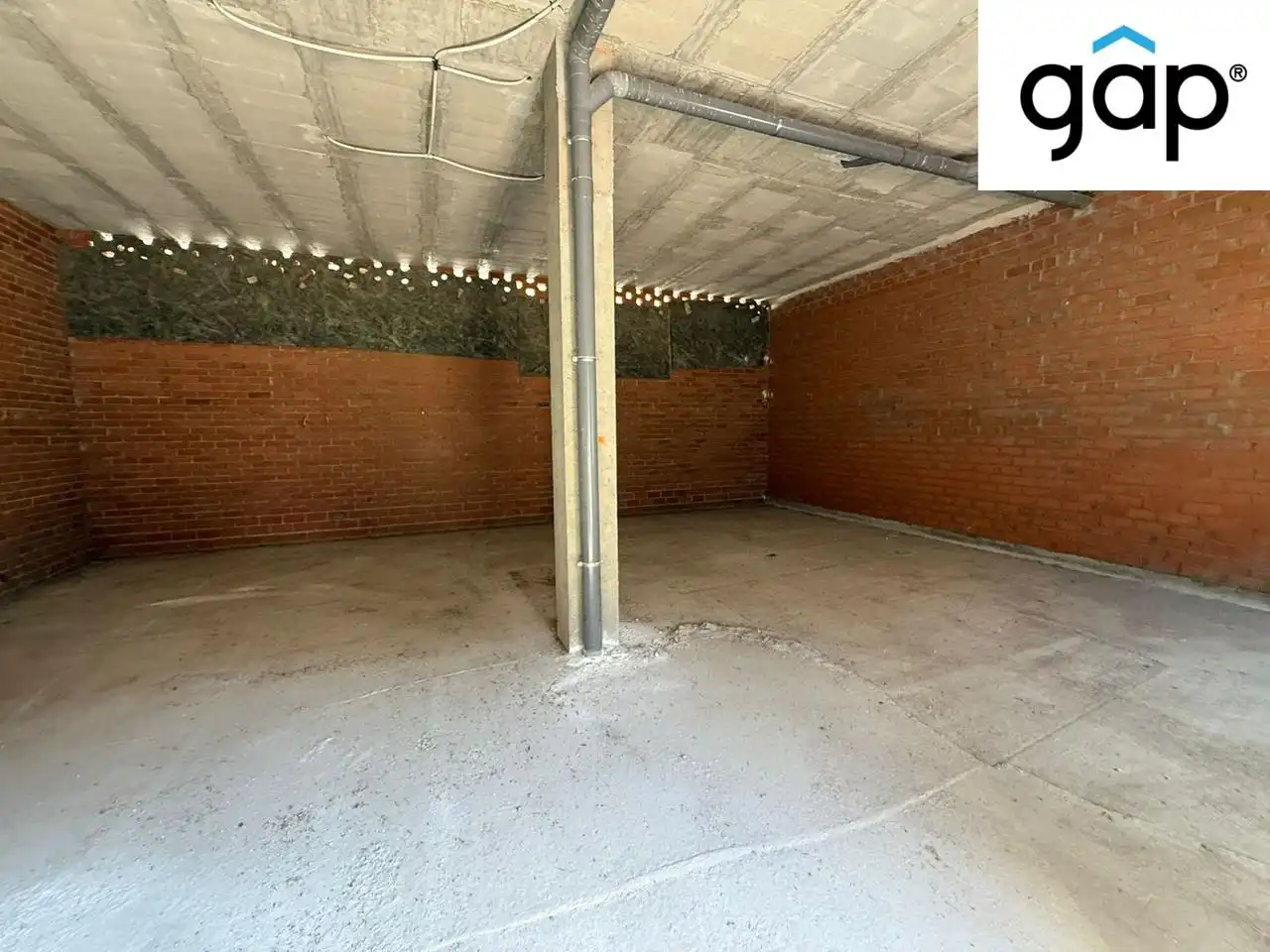 Local comercial en venda a María Luisa Menéndez Calleja, imagen 3