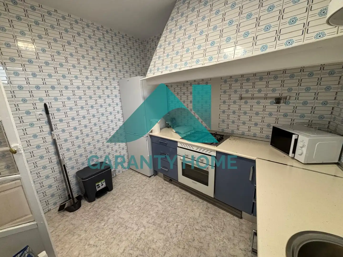 Kitchen of Flat for share in Cáceres  with Balcony