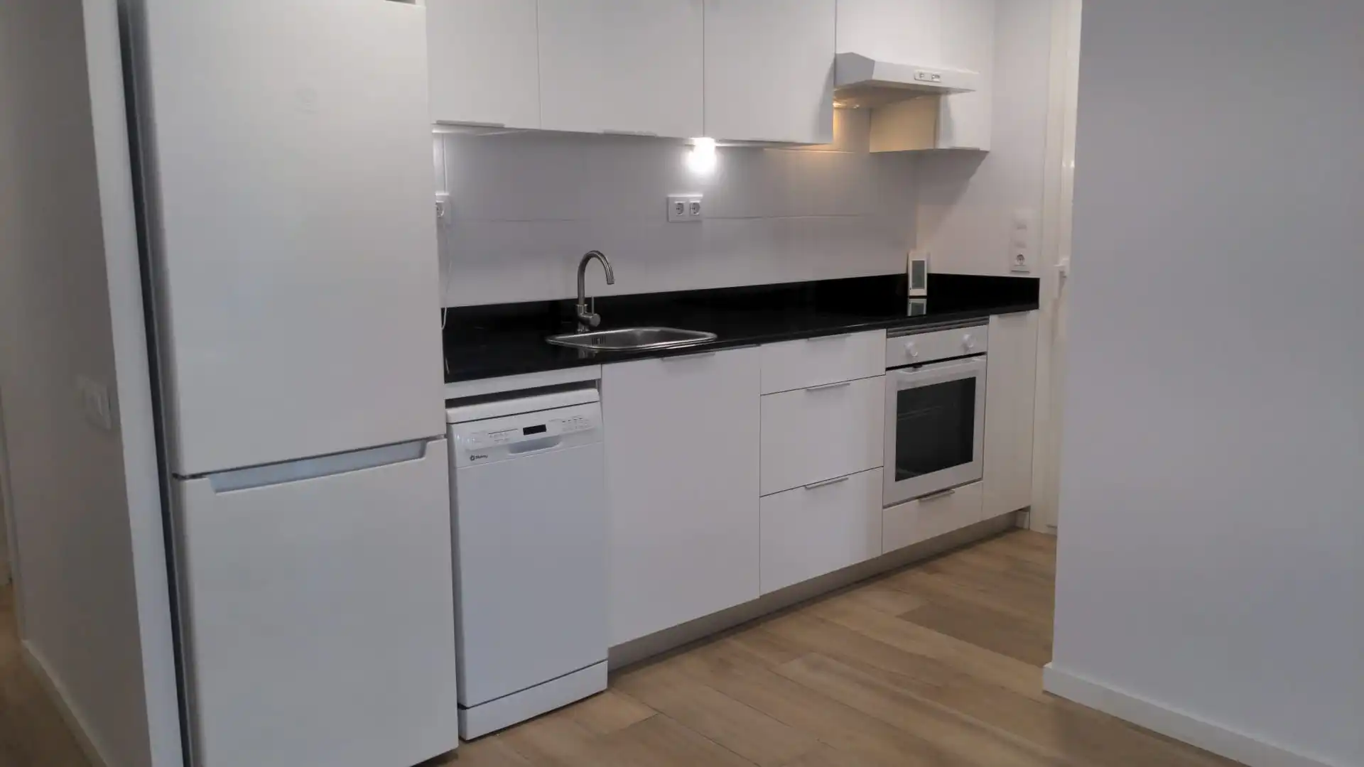 Kitchen of Flat for rent in Esplugues de Llobregat  with Air Conditioner, Heating and Terrace