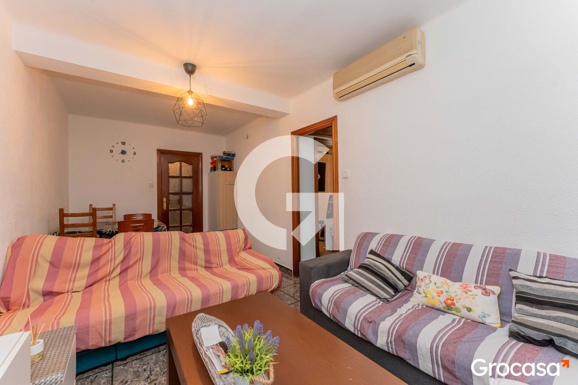 Living room of Attic for sale in Cornellà de Llobregat  with Air Conditioner, Oven and Balcony