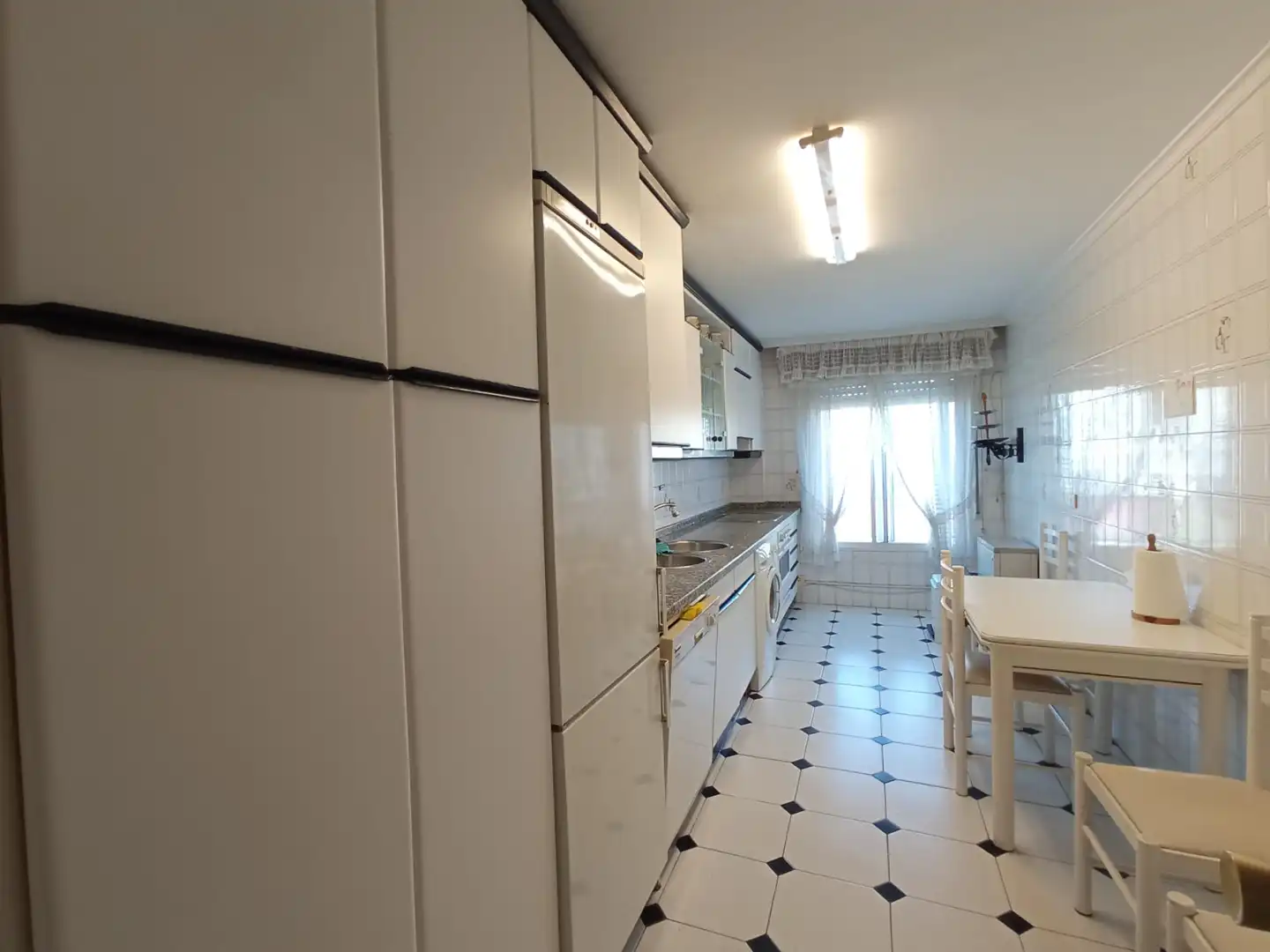 Cuina de Pis en venda en Burgos amb Calefacció, Parquet i Traster