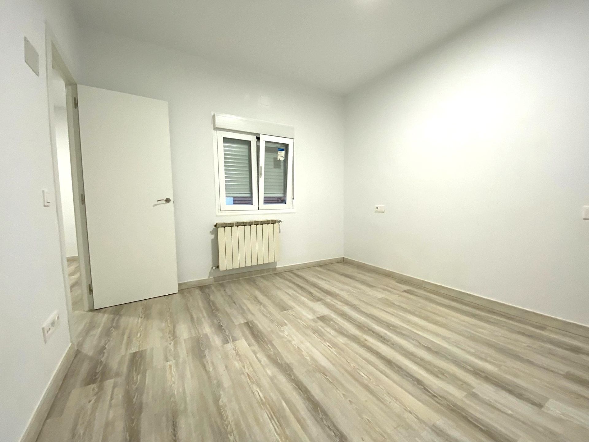 Dormitori de Pis en venda en  Madrid Capital amb Calefacció, Forn i Balcó