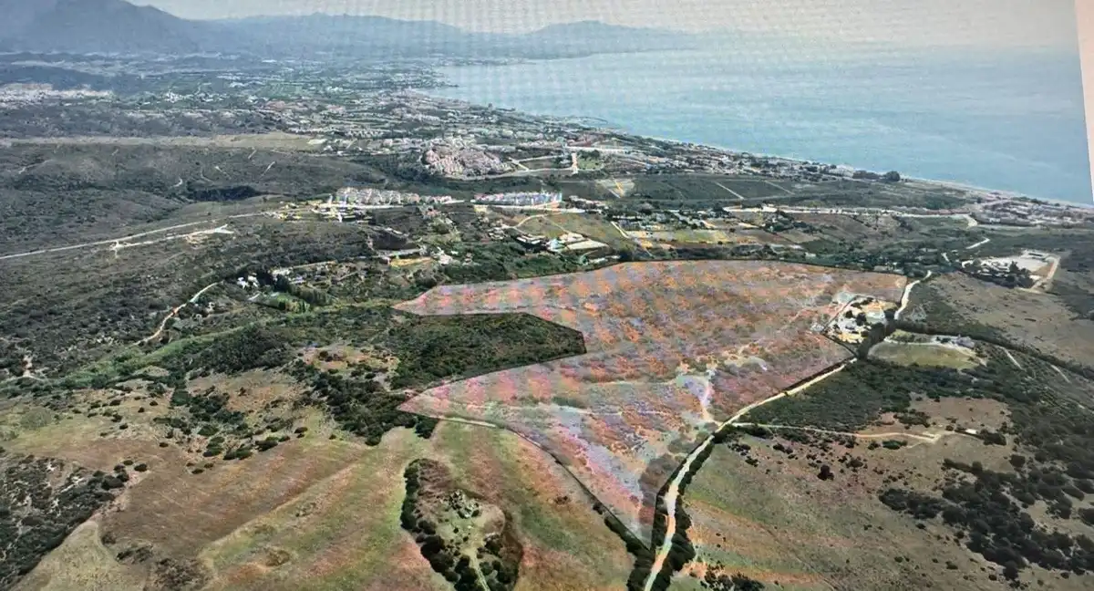 Terreno industrial en venta en Manilva