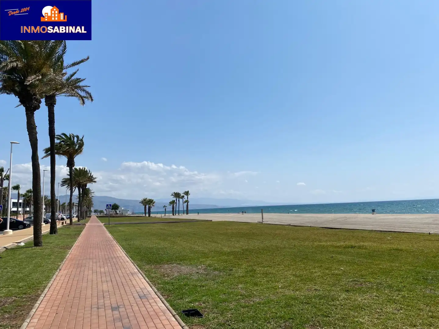Vista exterior de Pis en venda en Roquetas de Mar ciudad