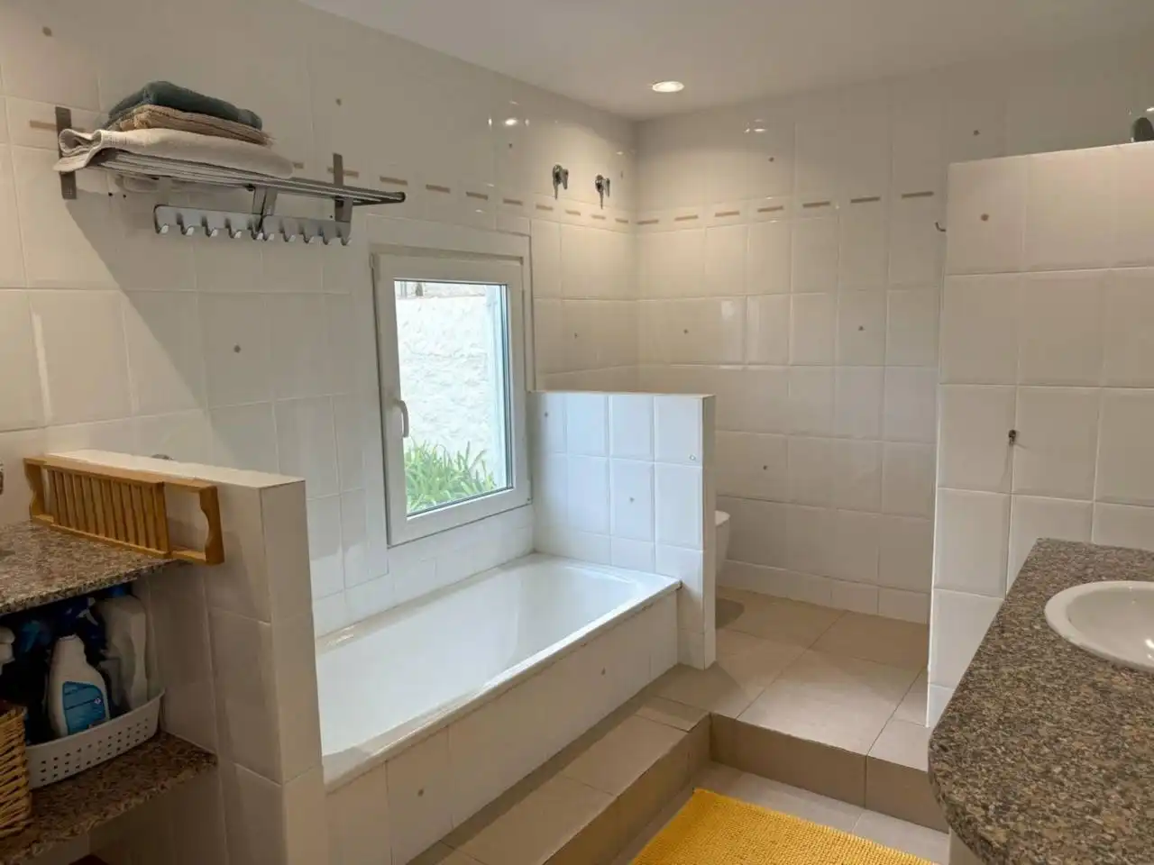 Bany de Casa o xalet en venda en Lloret de Mar amb Aire condicionat, Calefacció i Jardí privat