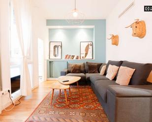Living room of Apartment to share in  Madrid Capital  with Air Conditioner, Heating and Terrace