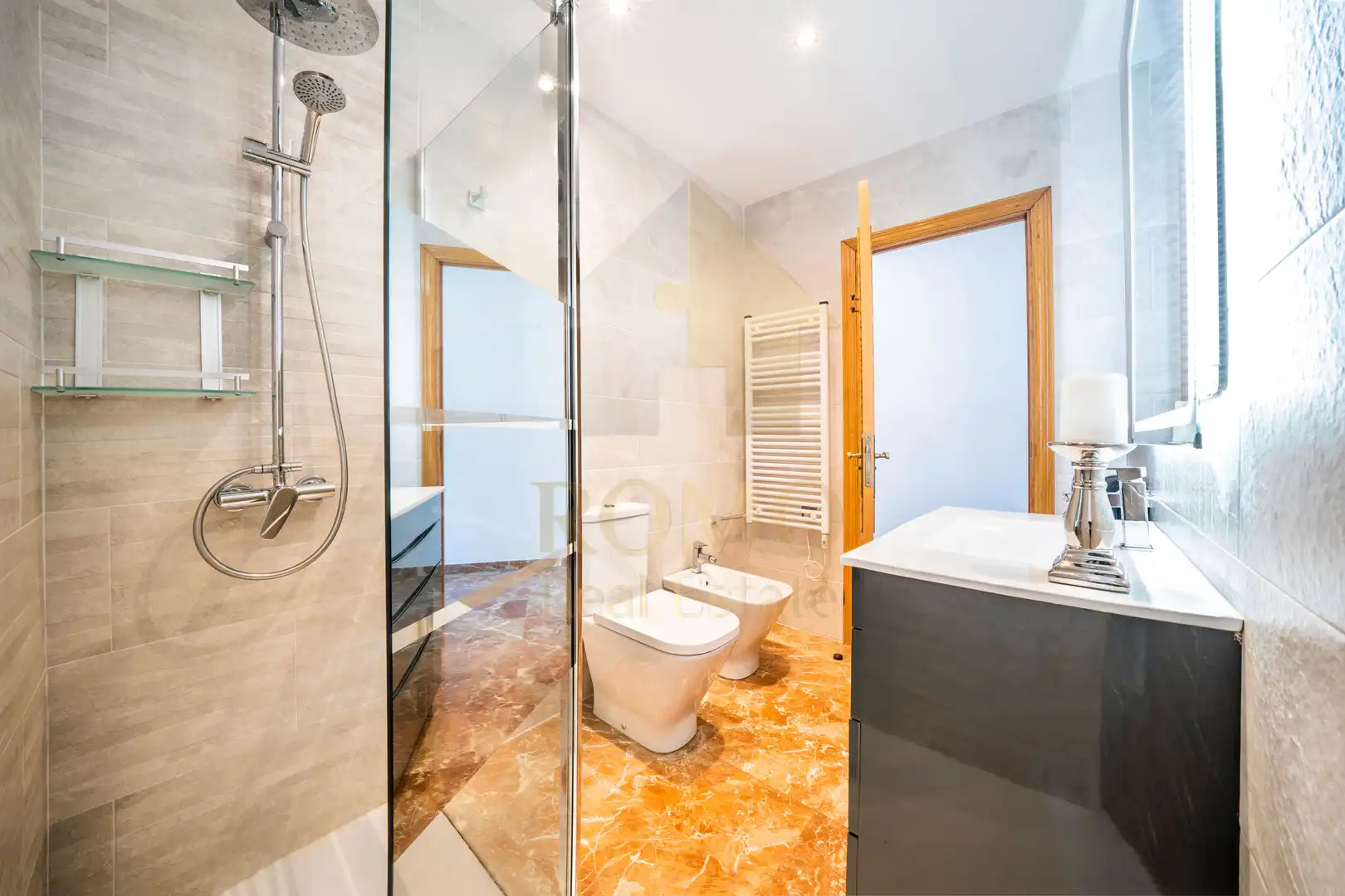 Casa adosada en venta en Plaça Ponent, La Llagosta