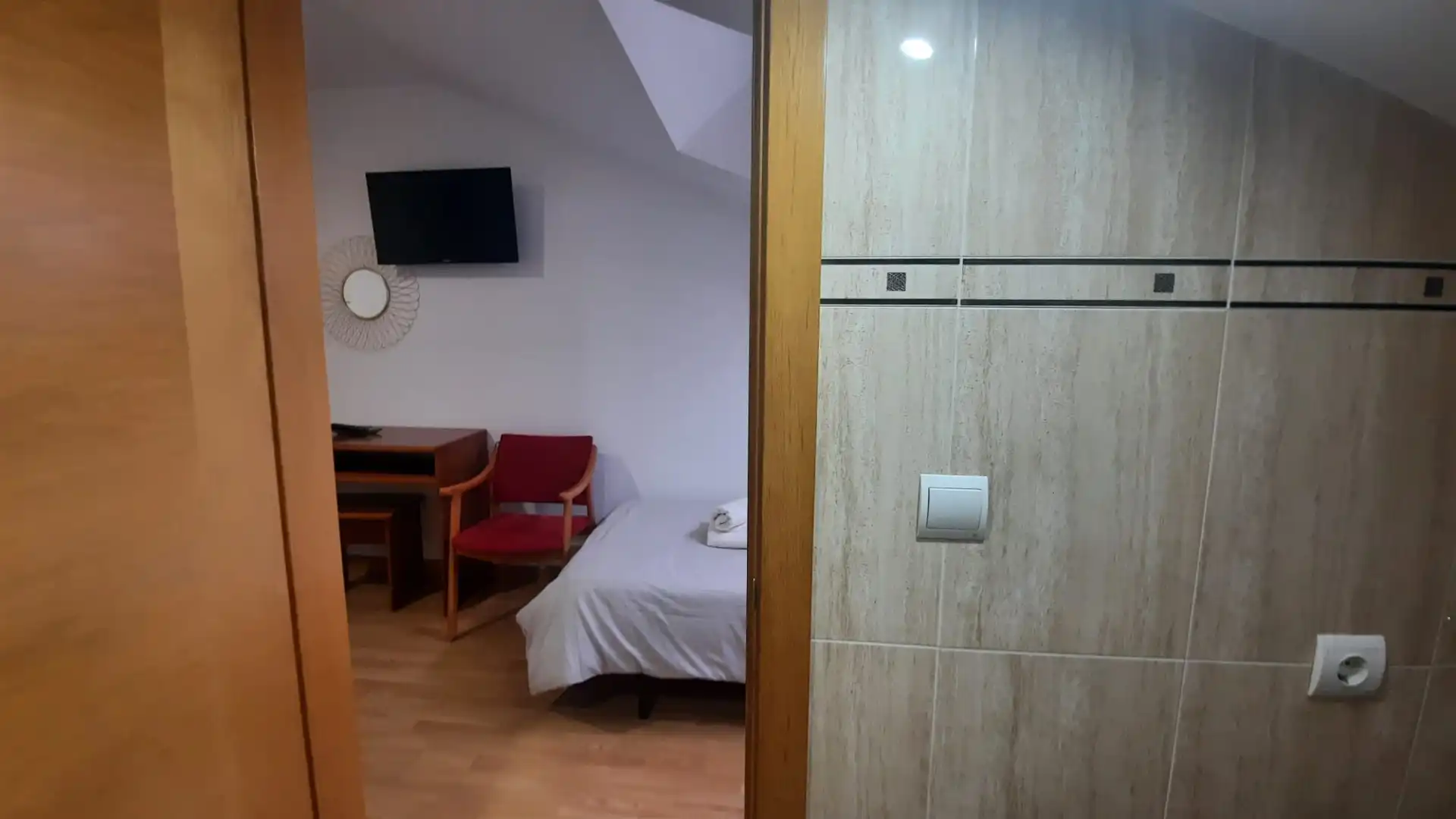 Schlafzimmer von Gebäude zum Verkauf in Cacabelos mit Alarm