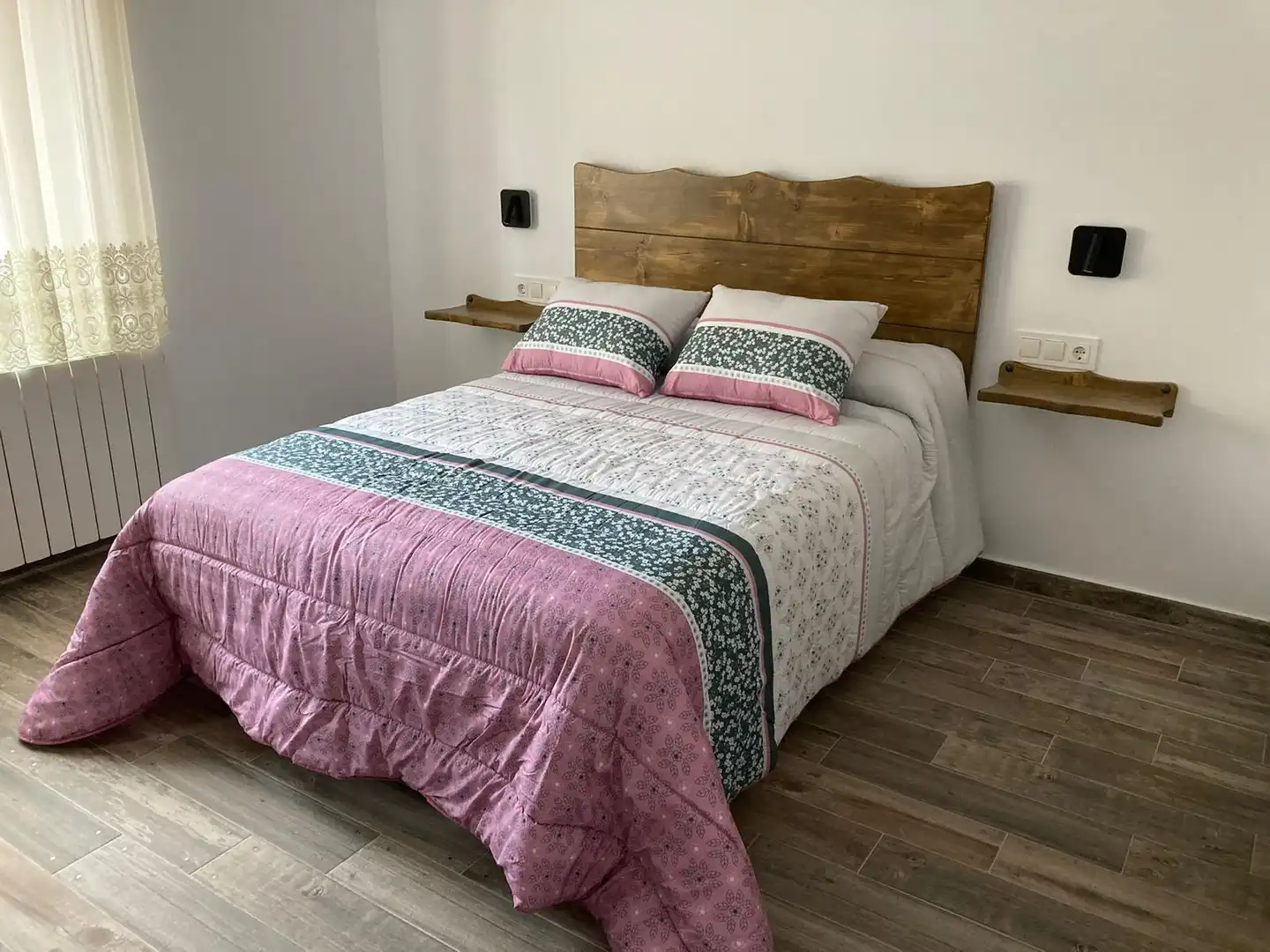 Dormitori de Casa o xalet de lloguer en El Peral   amb Aire condicionat i Moblat