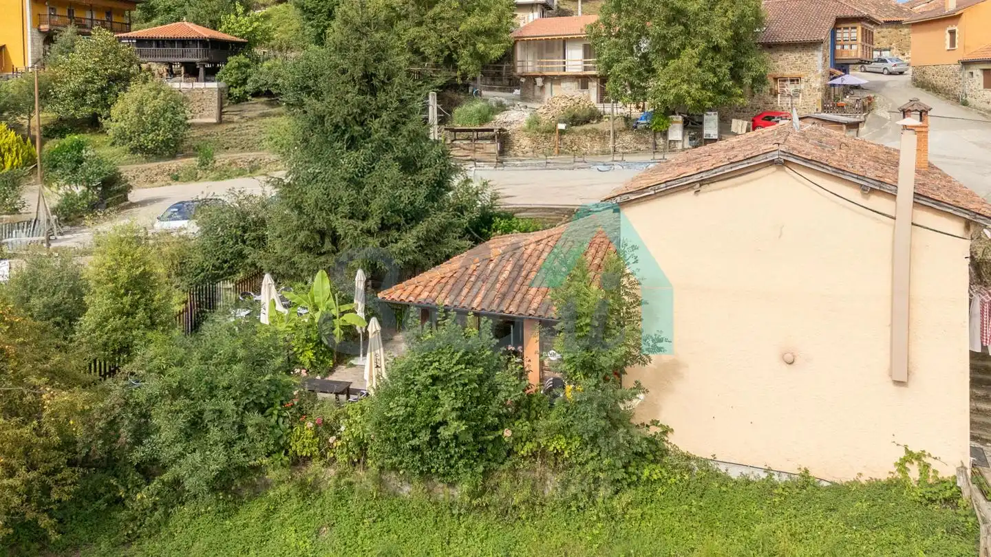 Vista exterior de Casa o chalet en venta en Sobrescobio con Calefacción, Jardín privado y Terraza