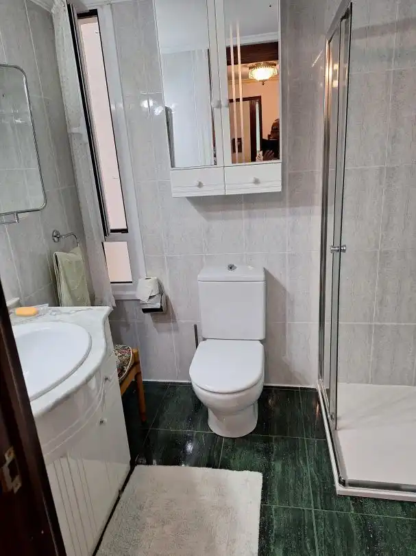 Baño de Piso en venta en Abadiño  con Calefacción, Trastero y Balcón