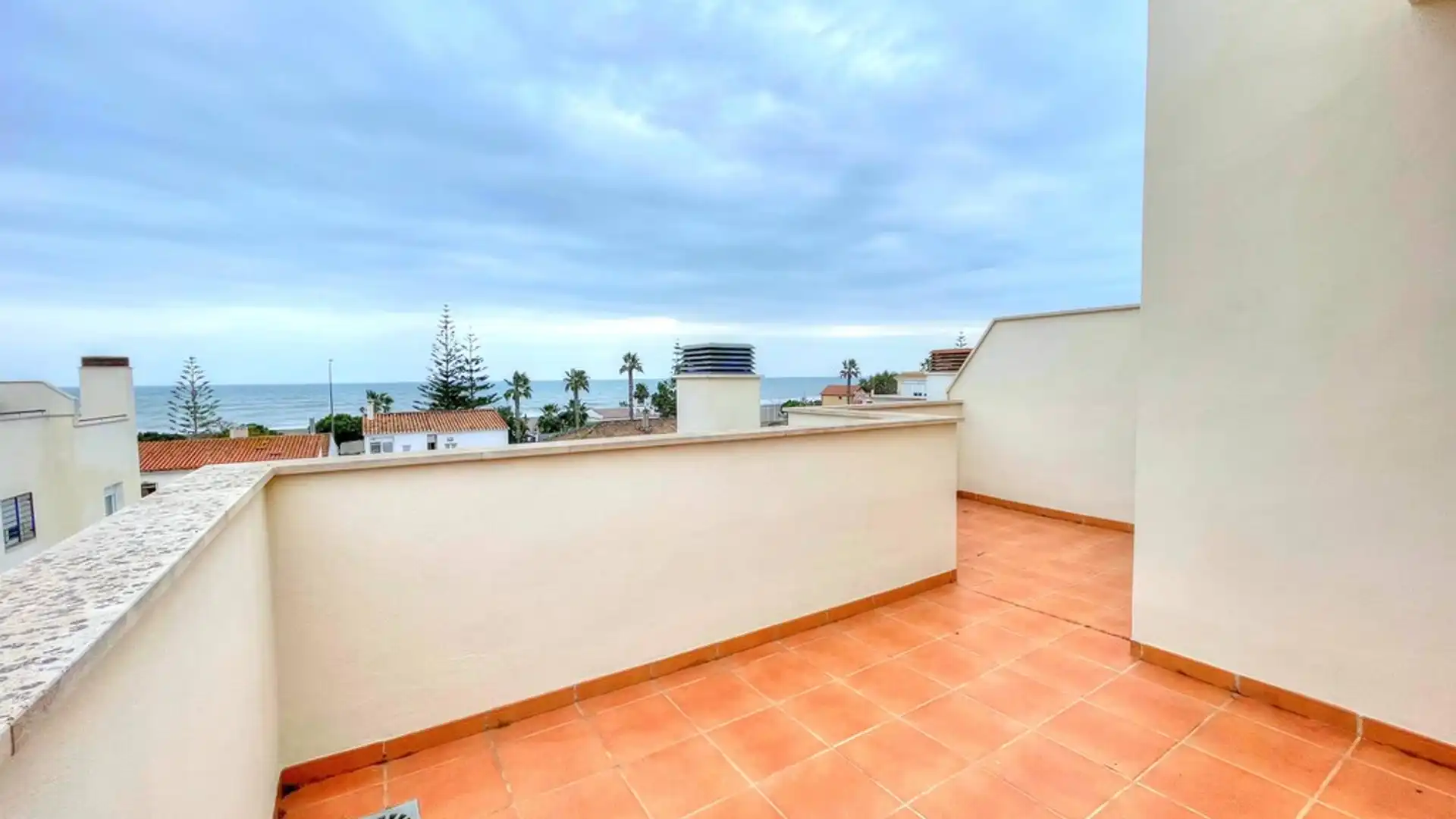 Terrassa de Casa o xalet en venda en Vélez-Málaga amb Terrassa i Piscina comunitària