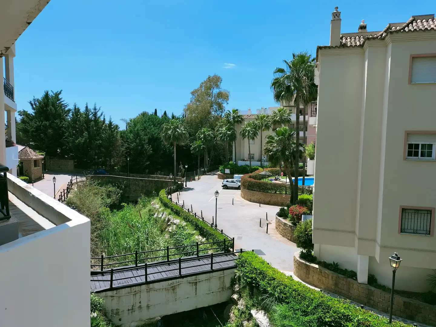 Exterior view of Flat for sale in Marbella  with Air Conditioner, Terrace and Storage room