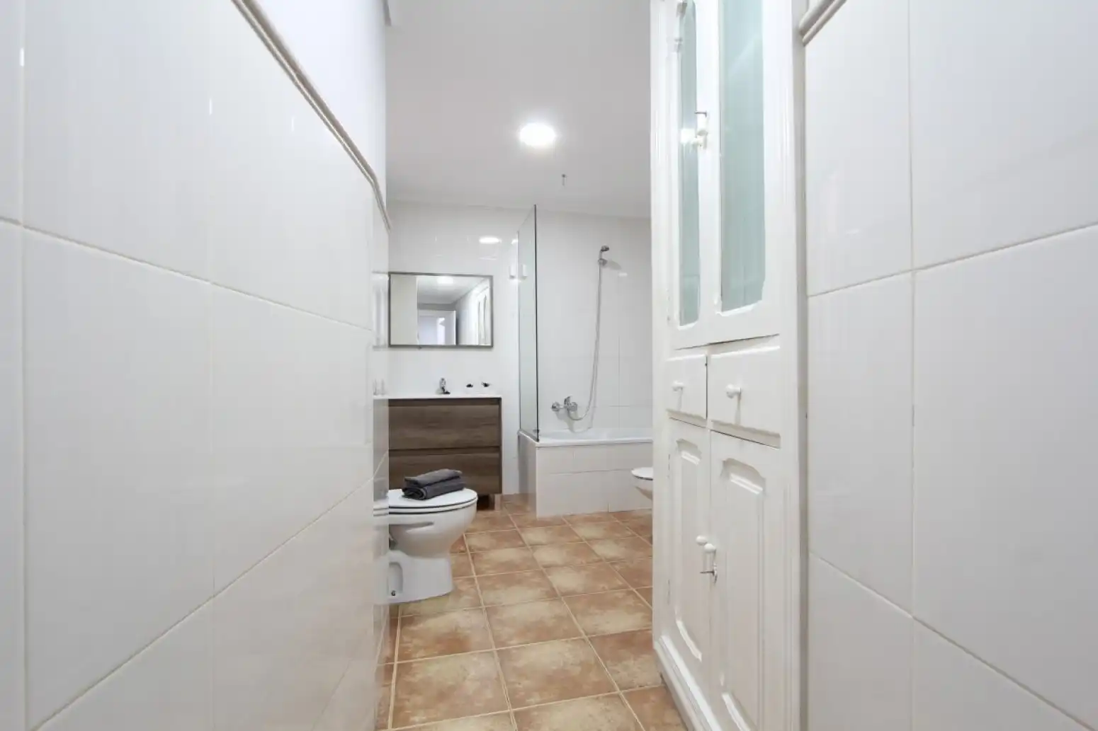 Badezimmer von Wohnung zur Miete in Valencia mit Heizung