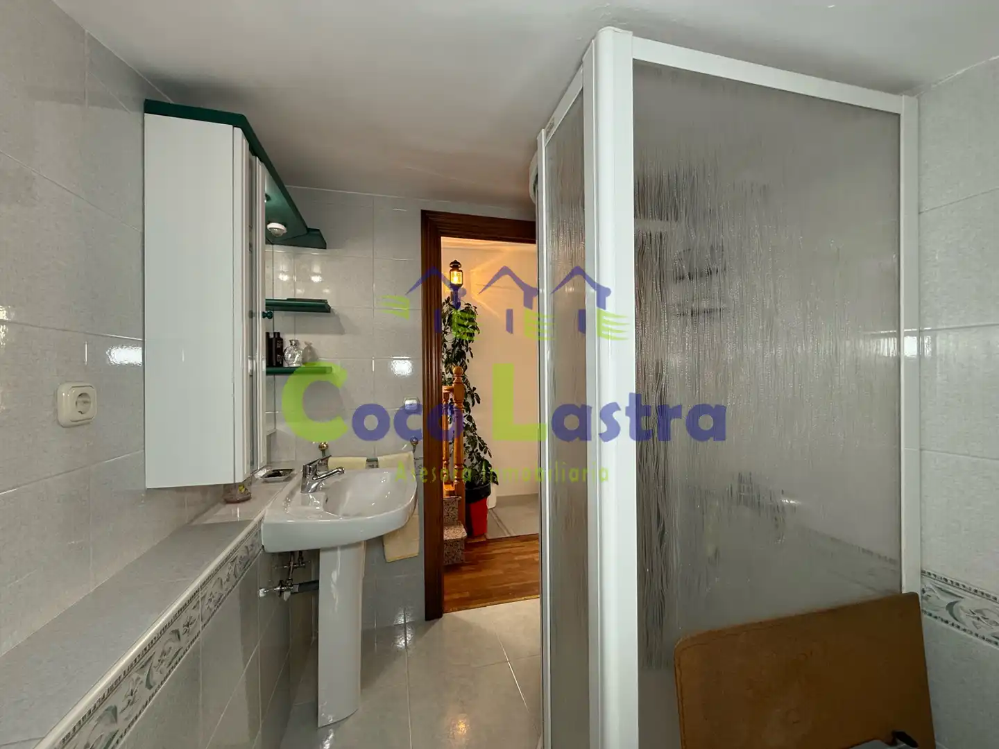 Baño de Casa adosada en venta en Nava de Francia con Calefacción, Jardín privado y Terraza