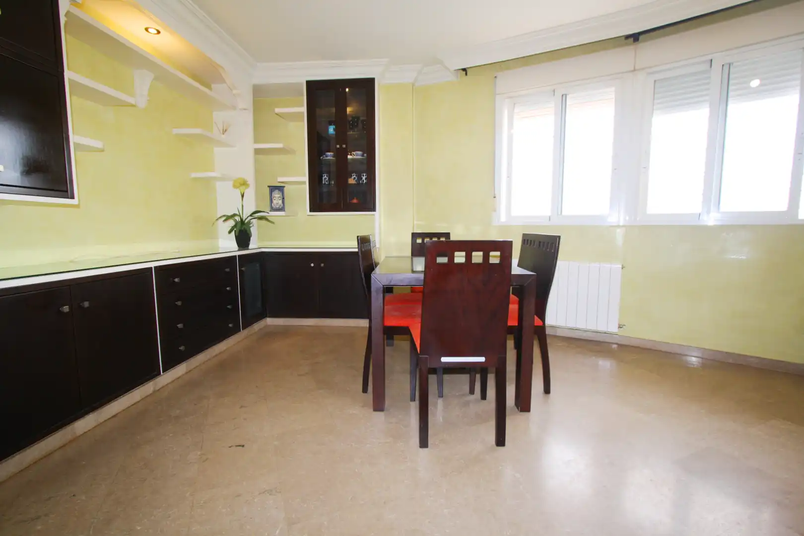 Comedor de Piso en venta en Albacete con Calefacción, Trastero y Amueblado