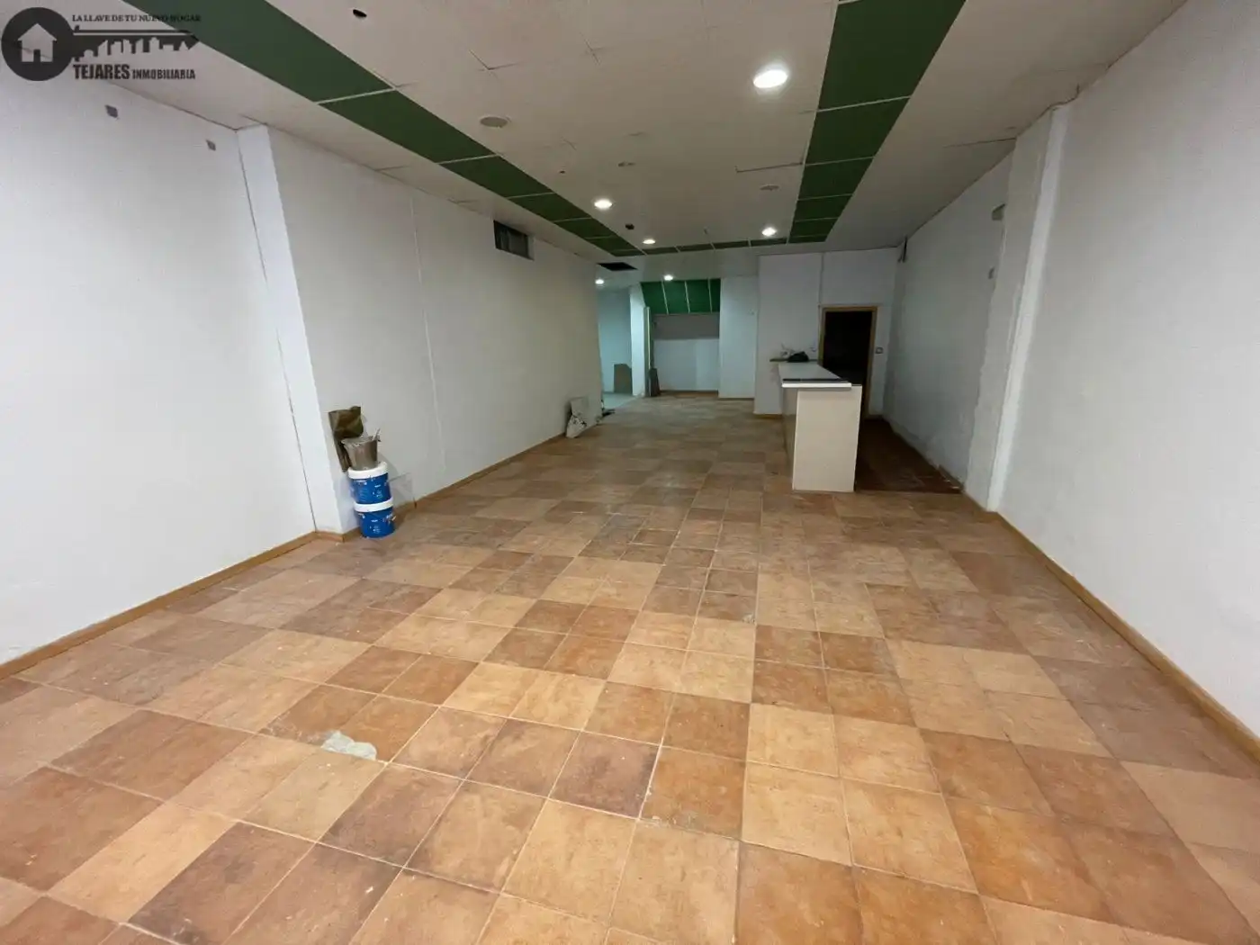 Local comercial en venda a Industria