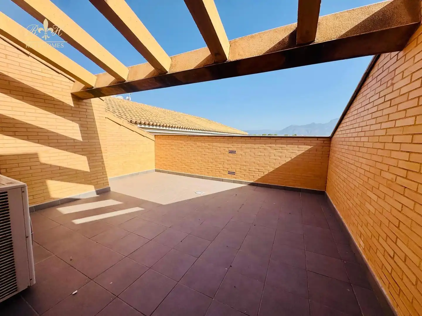Terrasse von Dachboden zur Miete in L'Alfàs del Pi mit Klimaanlage, Terrasse und Schwimmbad
