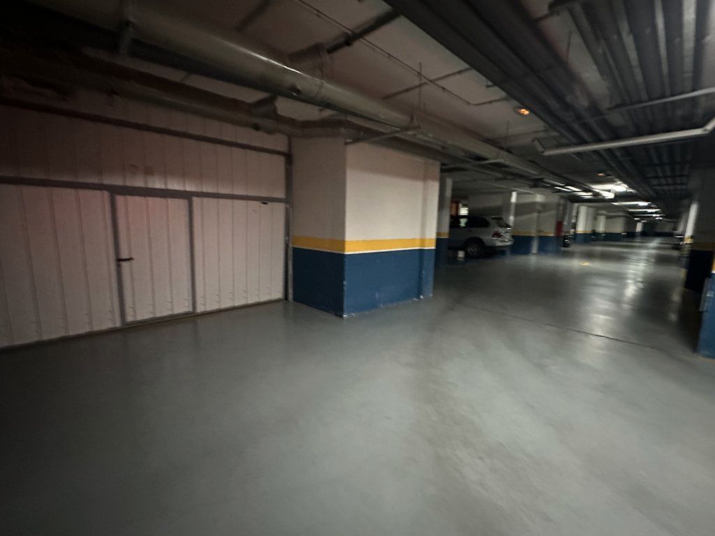 Aparcament de Garatge en venda en  Logroño