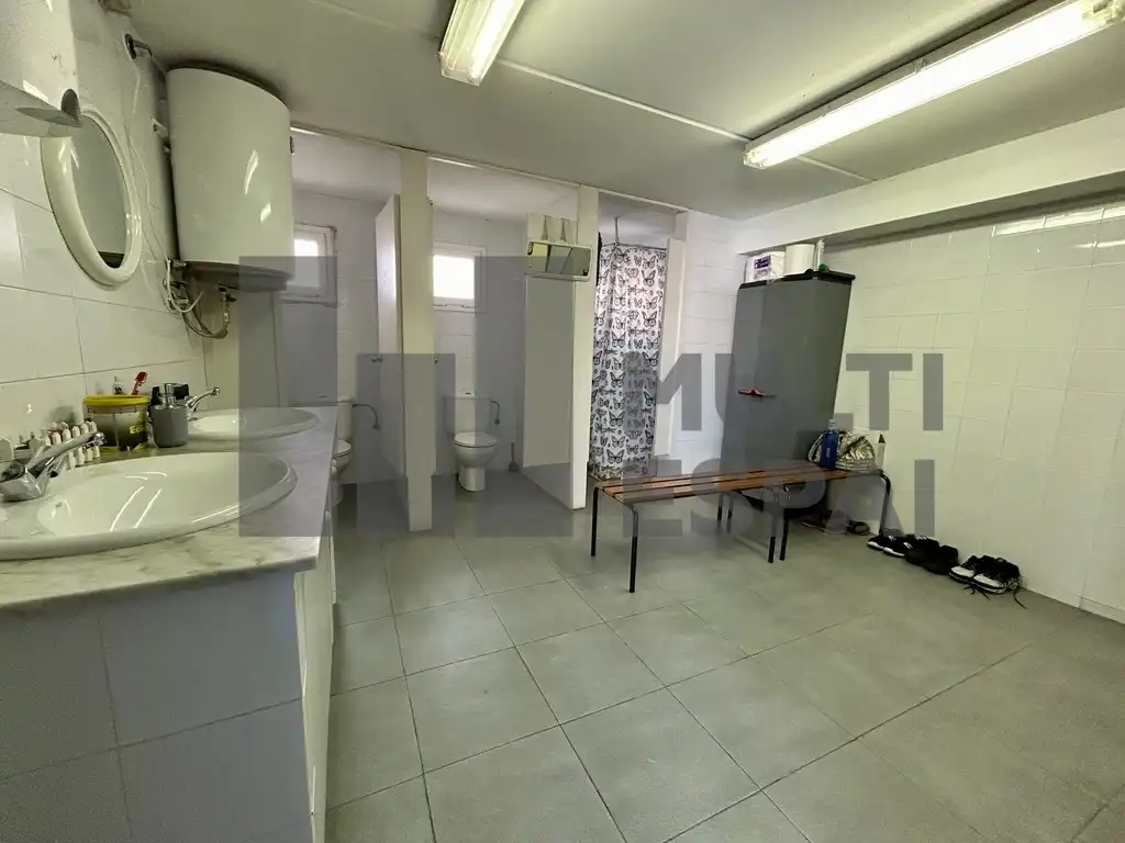 Cuina de Nau industrial en venda en Castellví de Rosanes