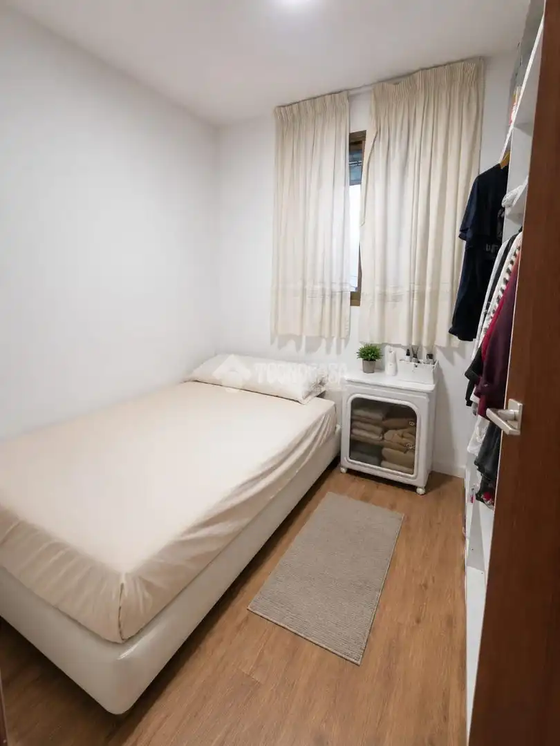Bedroom of Flat for sale in Barcelona  with Air Conditioner and Heating