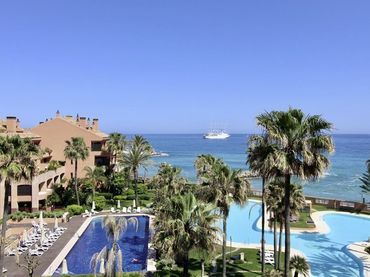 Àtic amb piscina en venda a Nueva Andalucía