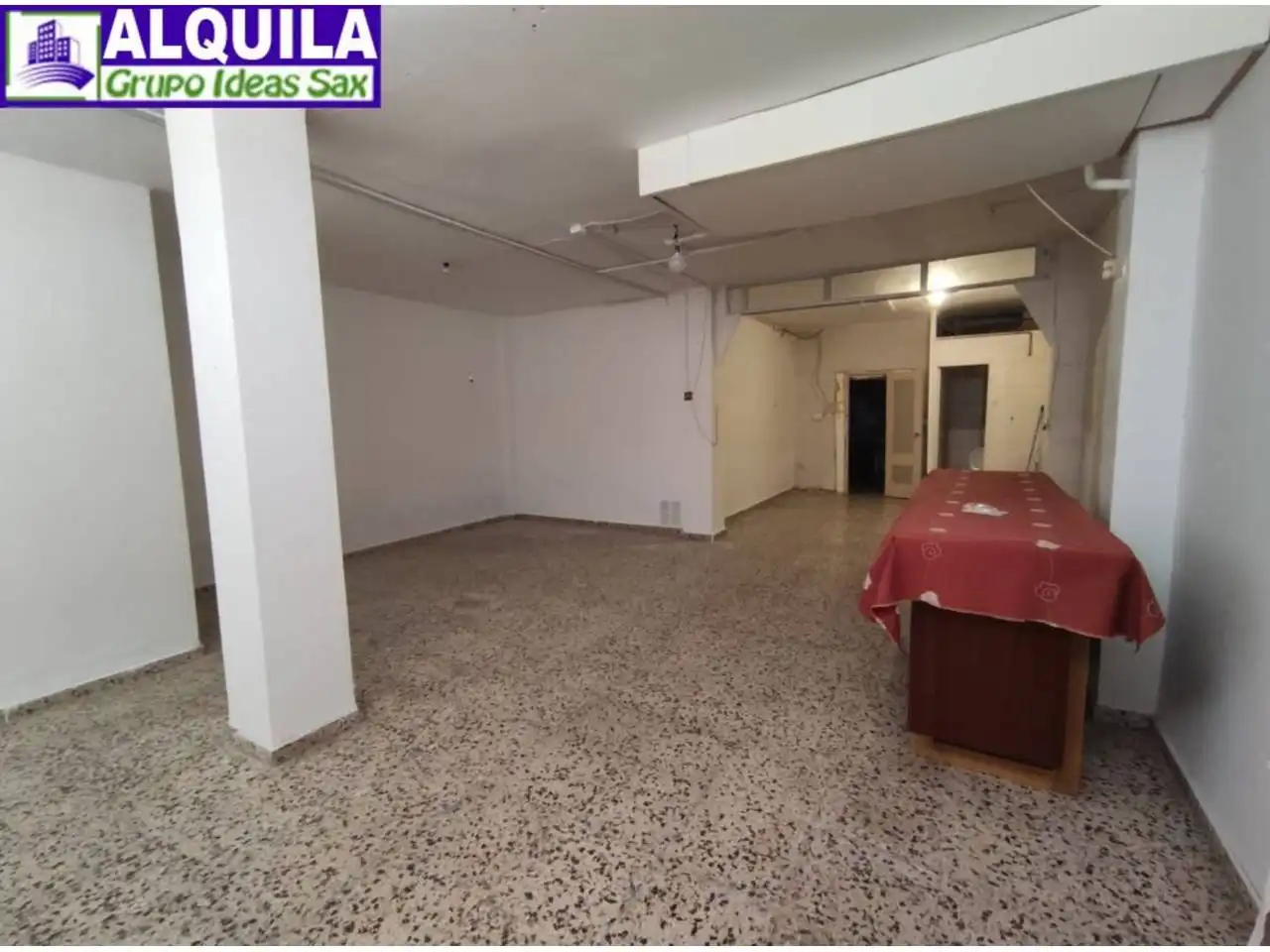 Local de alquiler en Sax