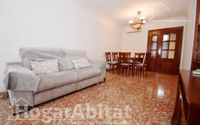 Living room of Flat for sale in Vila-real  with Air Conditioner, Heating and Storage room