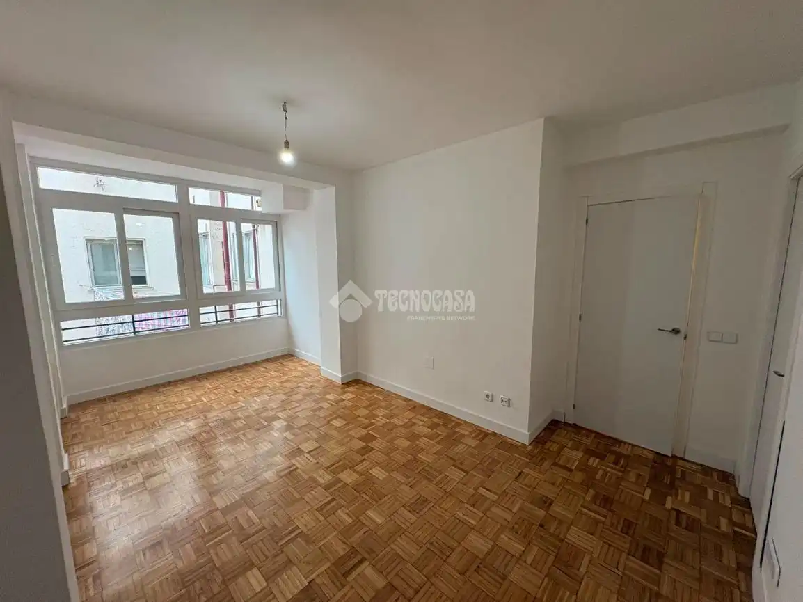Bedroom of Flat for rent in Madrid