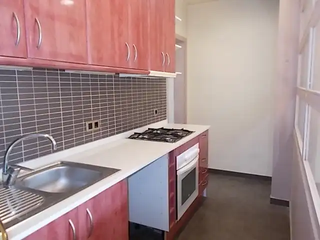 Cuina de Pis en venda en Badalona amb Calefacció, Parquet i Forn