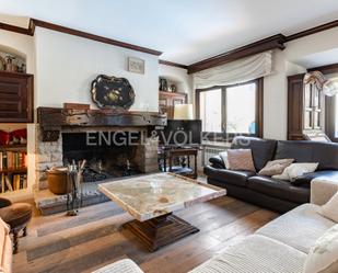 Living room of Apartment for sale in Sant Boi de Llobregat  with Air Conditioner, Heating and Private garden