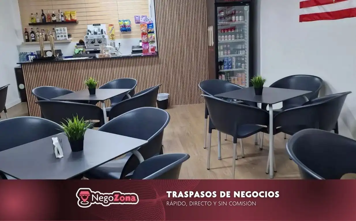 Local comercial en traspaso en Polígono Roces Industrial 504D