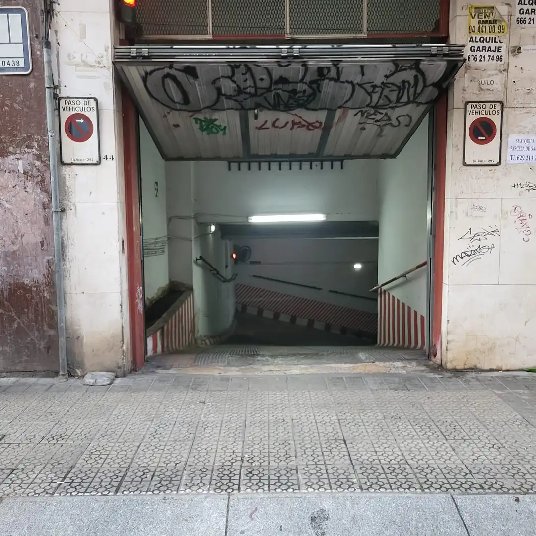 Garage zur Miete in Basurtu