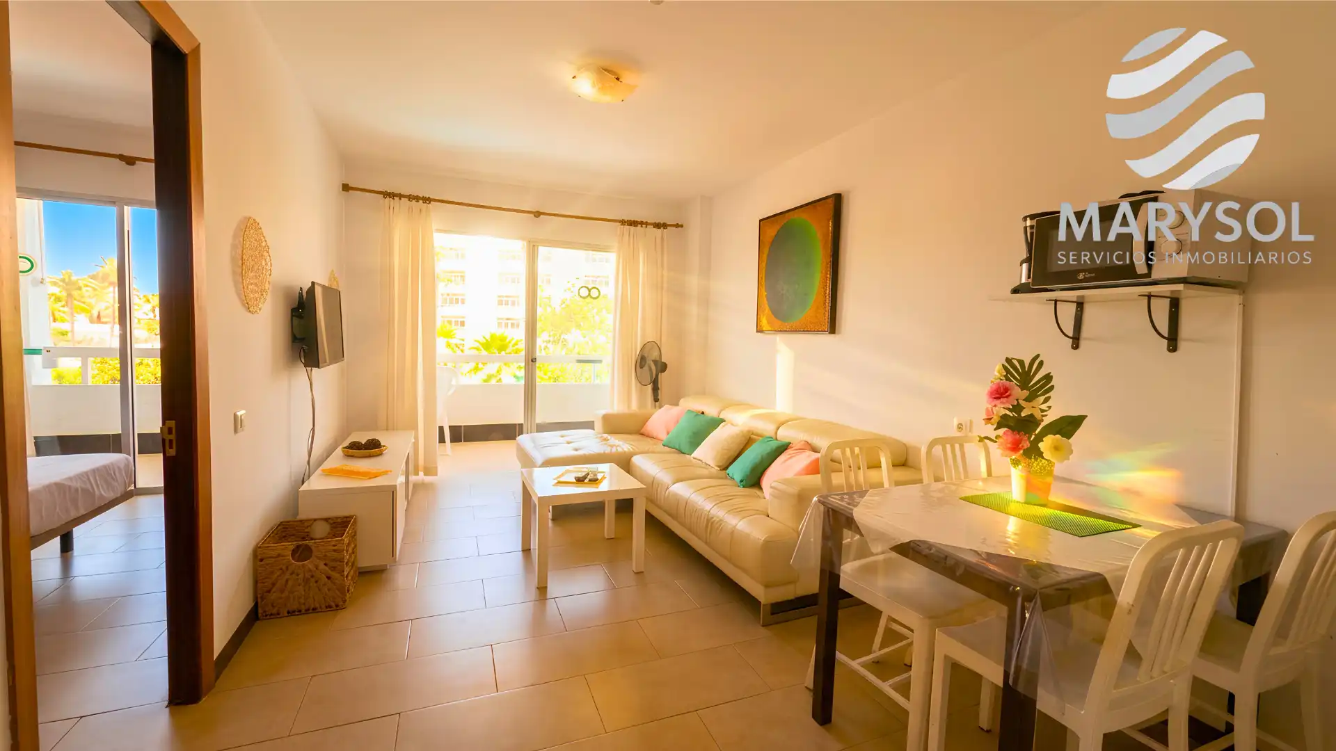 Sala d'estar de Apartament en venda en San Bartolomé de Tirajana amb Terrassa, Moblat i Microones