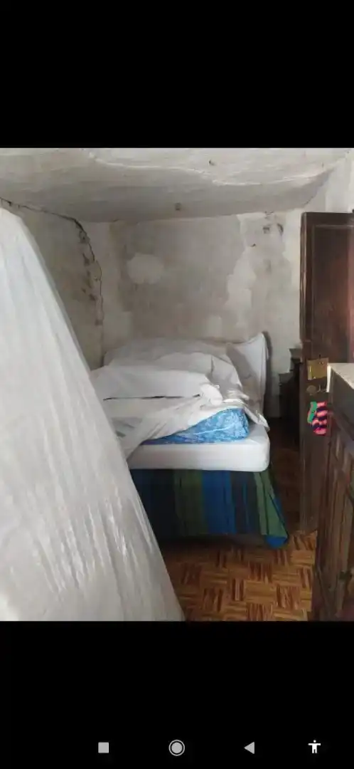 Habitación de Casa adosada en venta en Torre del Bierzo, León