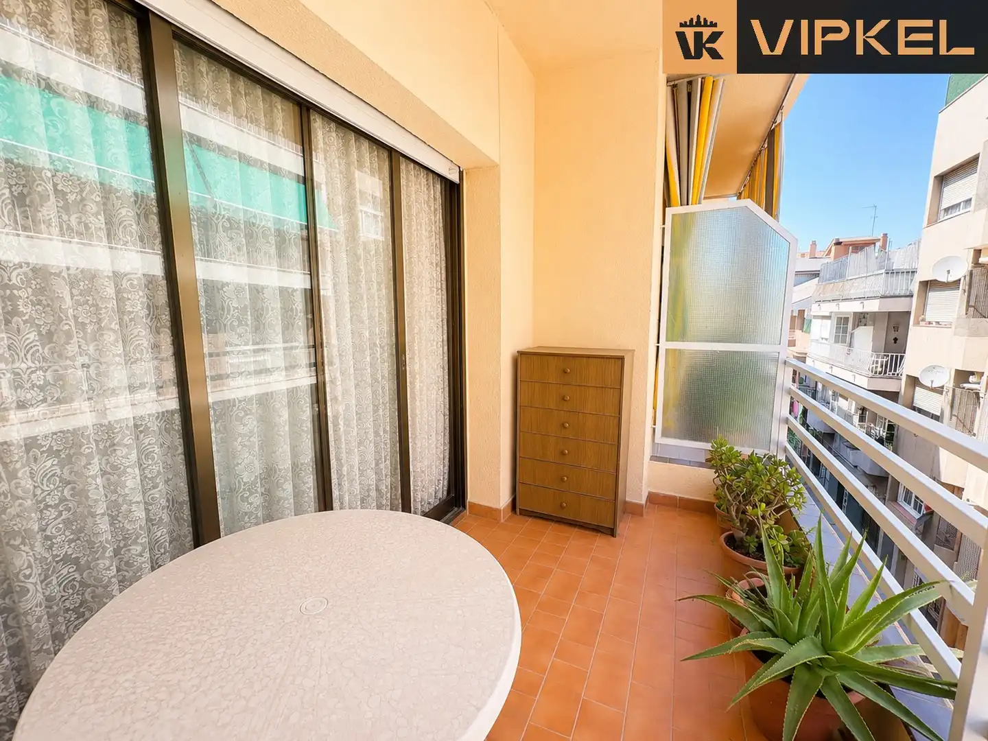 Balcony of Flat for sale in Badalona  with Air Conditioner, Heating and Furnished